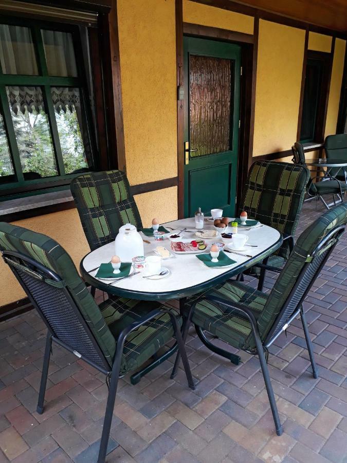 Pension Zum Weissen Hirsch Reitwein Luaran gambar